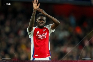 ewc-托马斯被控强奸！TA质疑阿森纳：若后勤犯事会怎样？球员为何不同