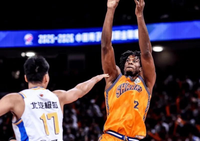 ewc电竞世界杯-上海86-67北京3喜1忧！白边蜕变，刘铮刘礼嘉回暖，弗格换了吧！