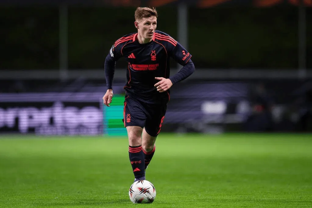 ewc电竞世界杯-TA：曼联重启梅努续约谈判；今夏中场头号目标确认为安德森